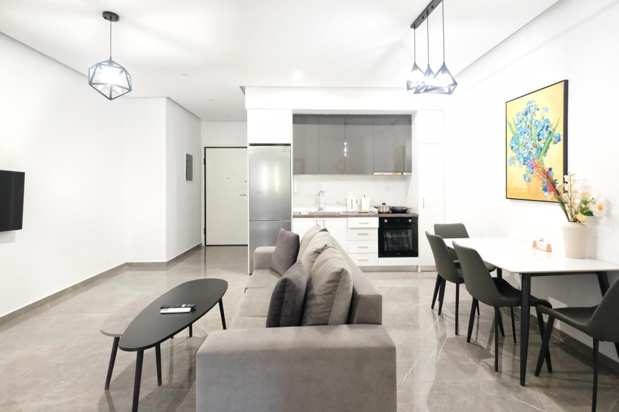 New Penthouse With Great View Apartment *